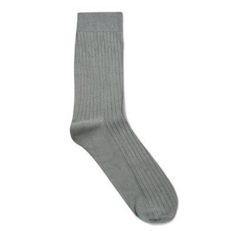 Lifewear Bambu Ribbad Grå - Mjuka och elastiska bambukalsonger i grått med ribbat mönster, designade för komfort och en perfekt passform hela dagen.