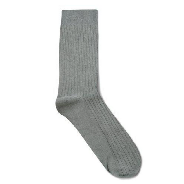 Lifewear Bambu Ribbad Grå - Mjuka och elastiska bambukalsonger i grått med ribbat mönster, designade för komfort och en perfekt passform hela dagen.